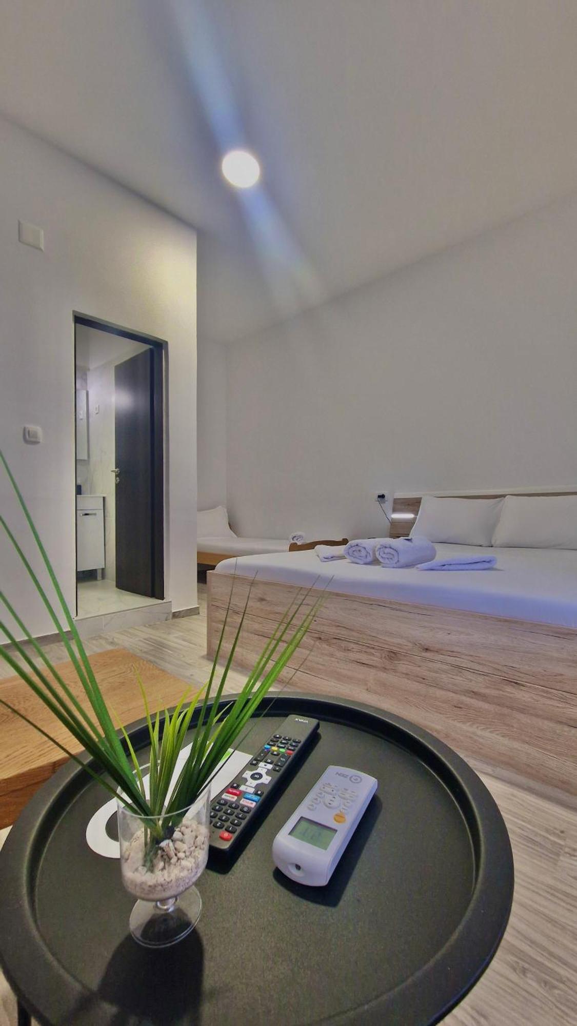 Aj Pansion Selce Hotell Exteriör bild